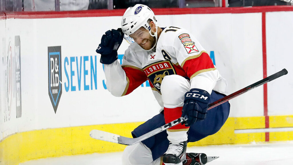 Старт НХЛ. В центре внимания — Джонатан Юбердо